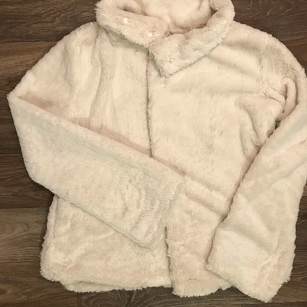 Patagonia Pelage Faux Fur Jacket! Used size large